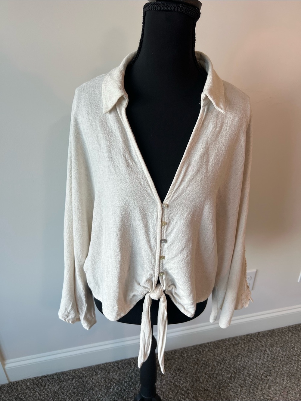Rachel Zoe Cream Tie Front Linen Blend Shirt crochet detail on sleeve